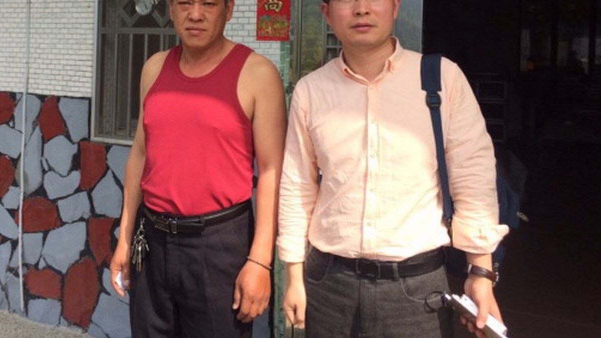 陸客跨國祭祖迷途台中 熱心員警陪同訪查完願 陸客跨國祭祖迷途台中 熱心員警陪同訪查完願