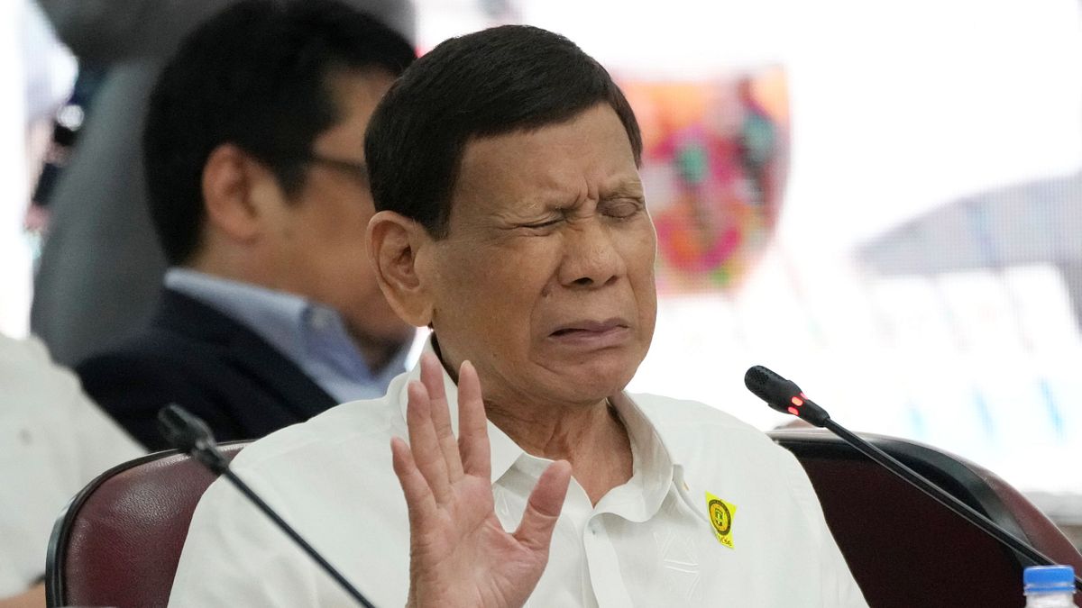 フィリピンの強硬派前大統領ドゥテルテ。(AP通信) フィリピンの強硬派前大統領ドゥテルテ。(AP通信)