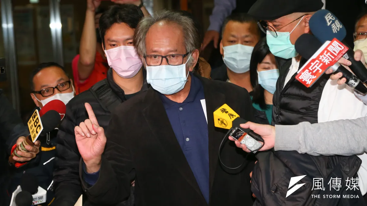 涉嫌收賄的國民黨立委陳超明(見圖)今日以500萬元交保,限制出境出海住居。陳超明表示,他非常非常委屈,絕對沒有收錢,更嗆要廢除《政治獻金法》。(顏麟宇攝)