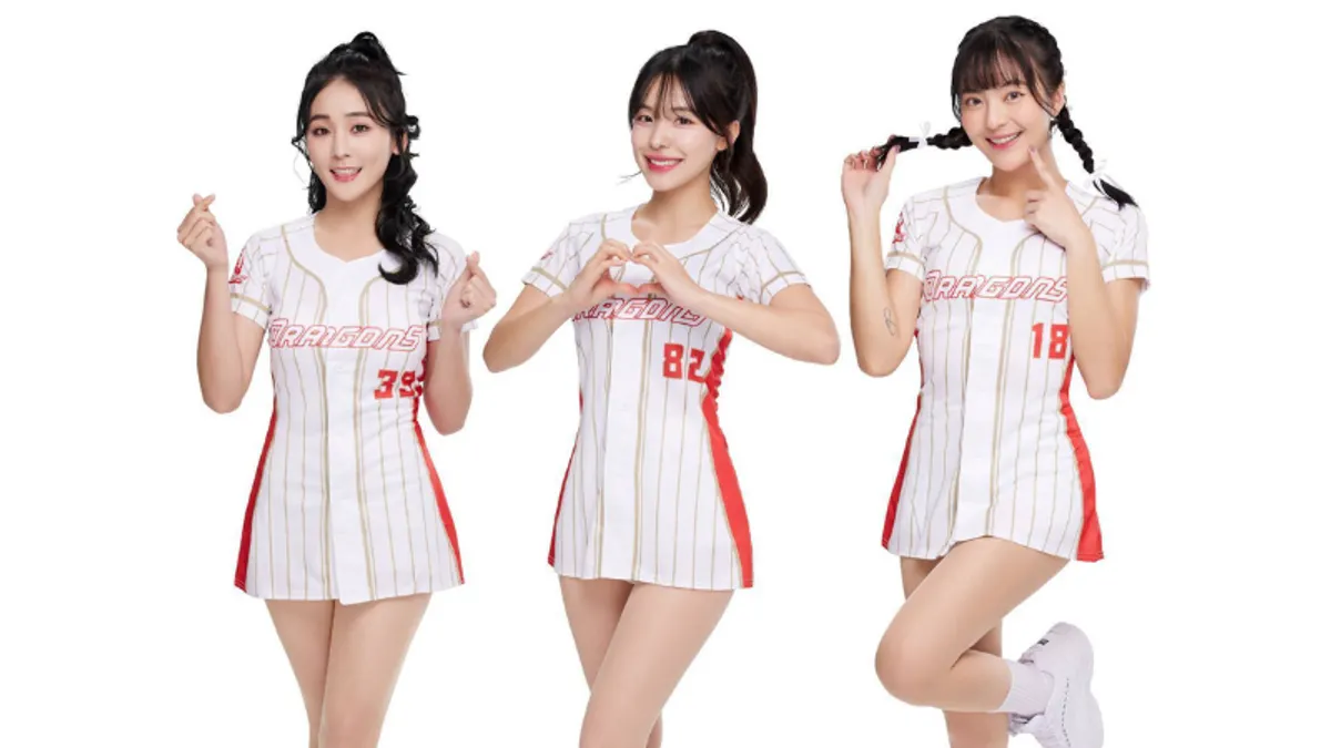 味全龍啦啦隊張晴(左起)、李多慧、口水謝平安首日將到永靖同樂。(味全龍提供)。 味全龍啦啦隊張晴(左起)、李多慧、口水謝平安首日將到永靖同樂。(味全龍提供)。