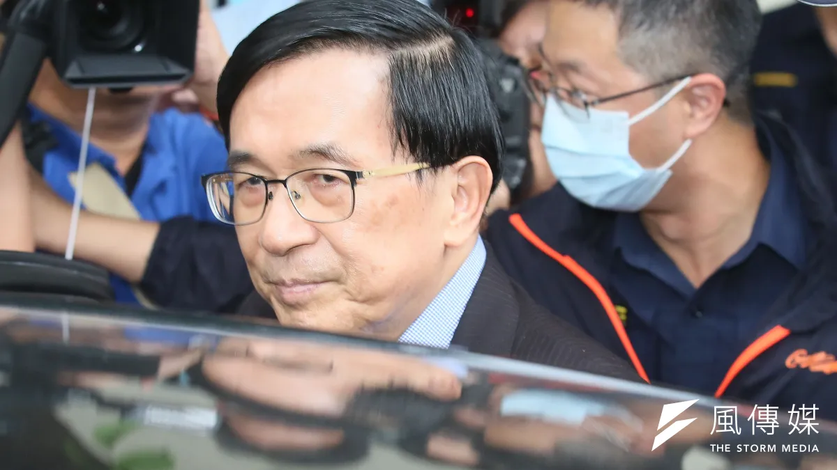 《選罷法》修法恐危及扁家政治香火,前總統陳水扁北上赴總統府、 行政府及立法院請願。(柯承惠攝)