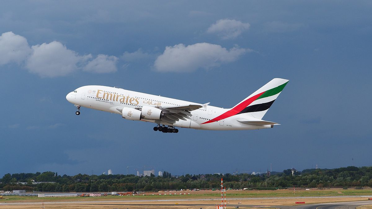 近日出國要注意!伊朗戰火讓杜拜機場全面停飛:阿聯、卡達等4國無限期關閉領空