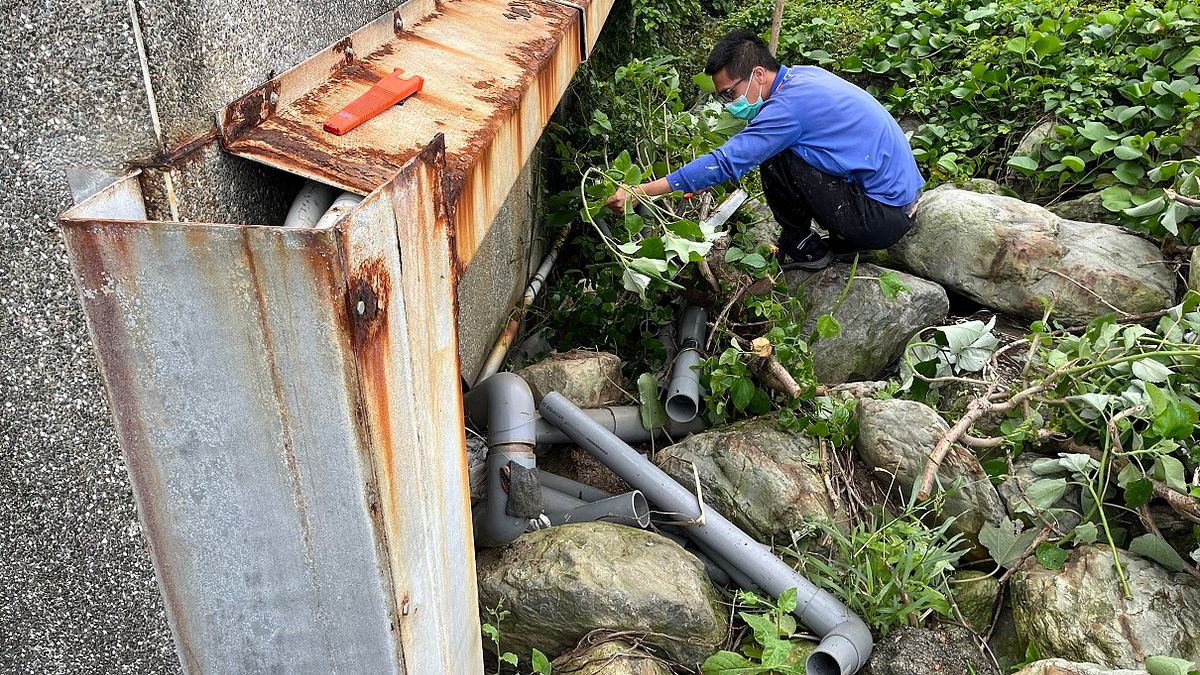 臺東縣環境保護局因應綠島觀光人數增加,加速修繕污水處理系統。(圖/臺東縣環境保護局提供) 臺東縣環境保護局因應綠島觀光人數增加,加速修繕污水處理系統。(圖/臺東縣環境保護局提供)
