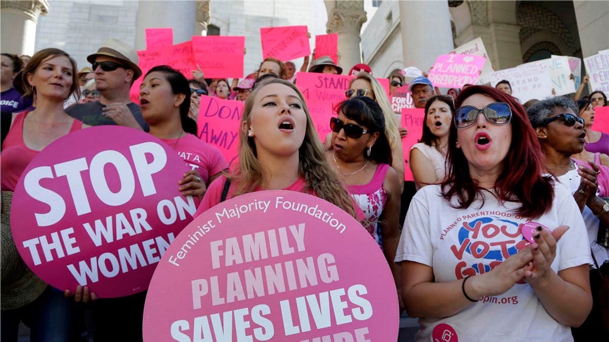 支持墮胎權的美國女性在舊金山聲援美國計劃生育聯盟(資料照,AP) 支持墮胎權的美國女性在舊金山聲援美國計劃生育聯盟(資料照,AP)
