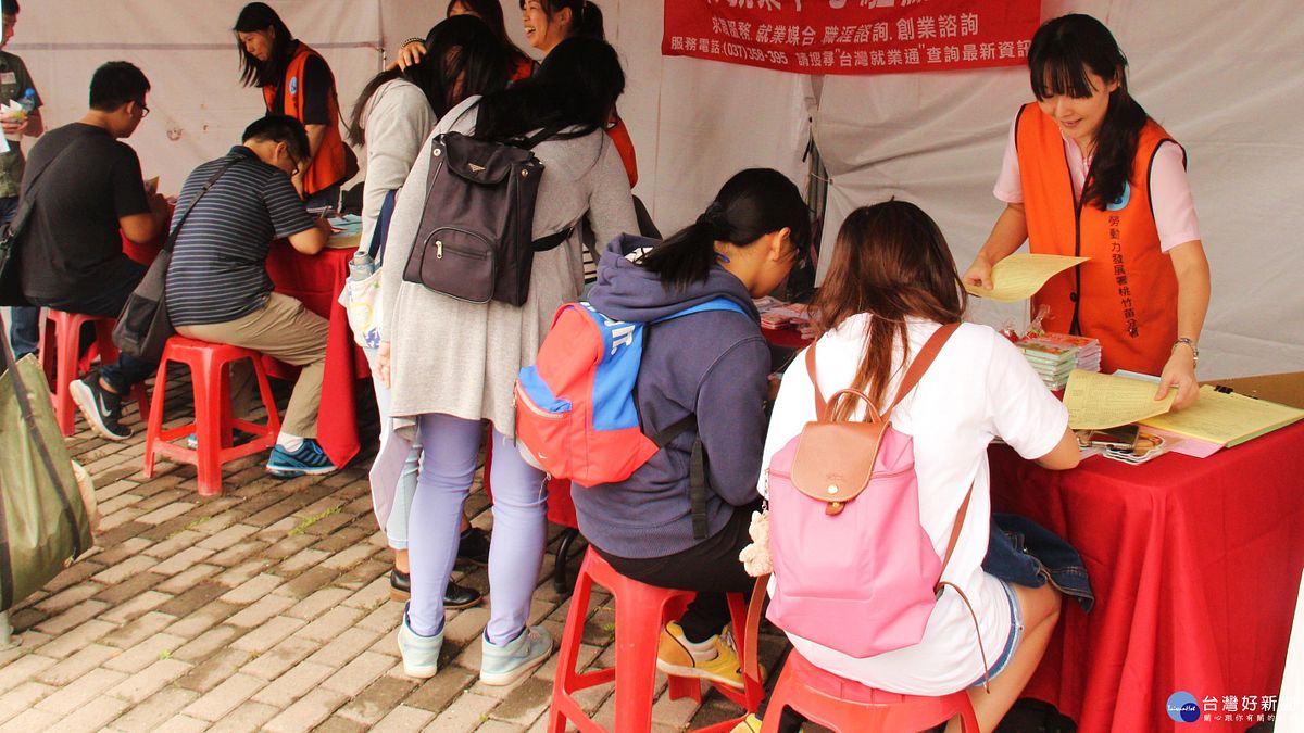 聯大校園徵才博覽會 七十家廠商提供二千個職缺 聯大校園徵才博覽會 七十家廠商提供二千個職缺