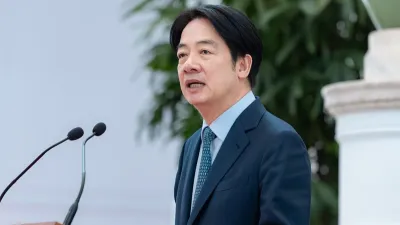 總統賴清德點名國內藝人在陸發展規範,並且指示要訂定「影藝人員在中國發展之言行應注意事項」、「涉及危害尊嚴相關之查處範圍」(資料照,取自總統府)