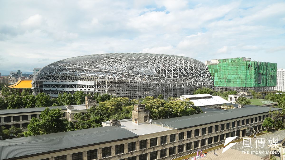 台北市文化局控告遠雄大巨蛋進行工程時施工不當,造成一旁的松山文創園區鍋爐房地基下陷,讓鍋爐房傾斜無法使用,台北地院判賠75萬8417元。(資料照,顏麟宇攝) 台北市文化局控告遠雄大巨蛋進行工程時施工不當,造成一旁的松山文創園區鍋爐房地基下陷,讓鍋爐房傾斜無法使用,台北地院判賠75萬8417元。(資料照,顏麟宇攝)