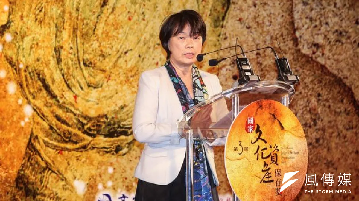「打開檔案直視歷史」,文化部長龍應台要讓戒嚴時期政治冤案判決書見到光。(資料照/林韶安攝)