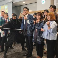 三重県が台北で開催した観光プロモーション。台湾の旅行・食品関連企業約50社が参加した。 三重県が台北で開催した観光プロモーション。台湾の旅行・食品関連企業約50社が参加した。