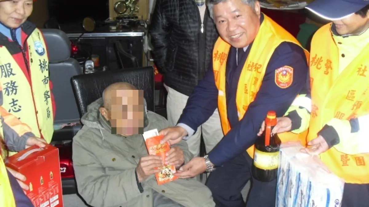 關懷轄內弱勢戶 石門派出所長號召同仁集資捐助