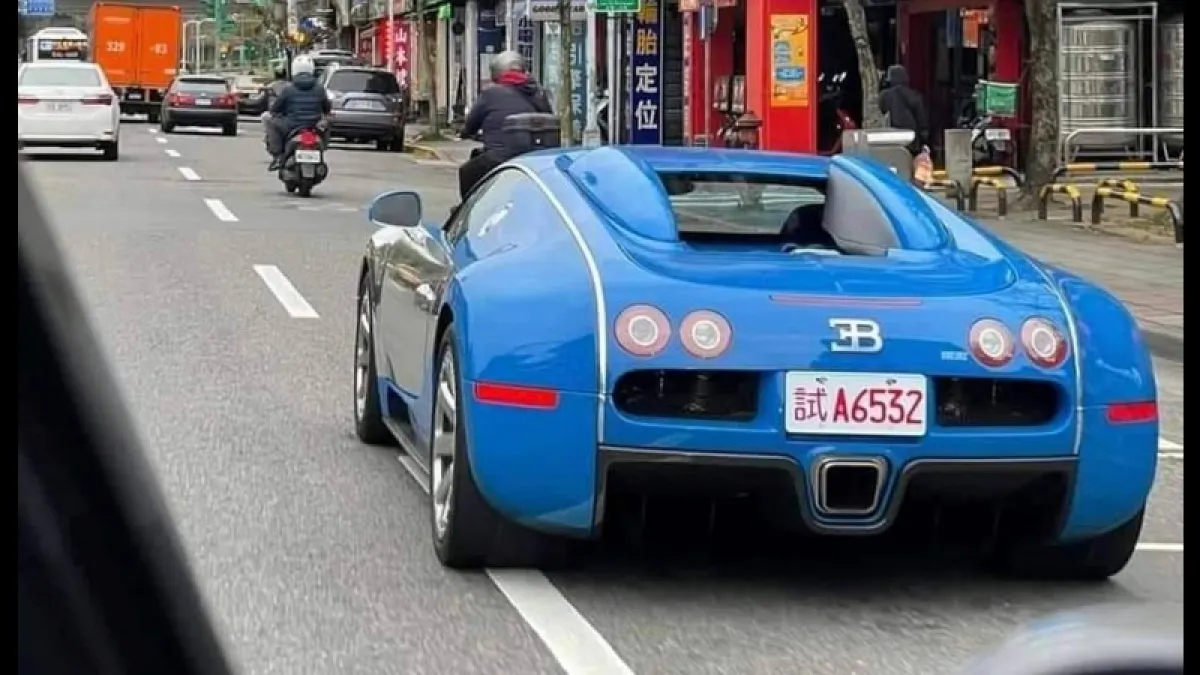 網友質疑「超跑將軍」鄭為元的超跑Bugatti掛錯車牌。(圖/擷取自臉書粉專「翻轉大台北交通違規2.0」)