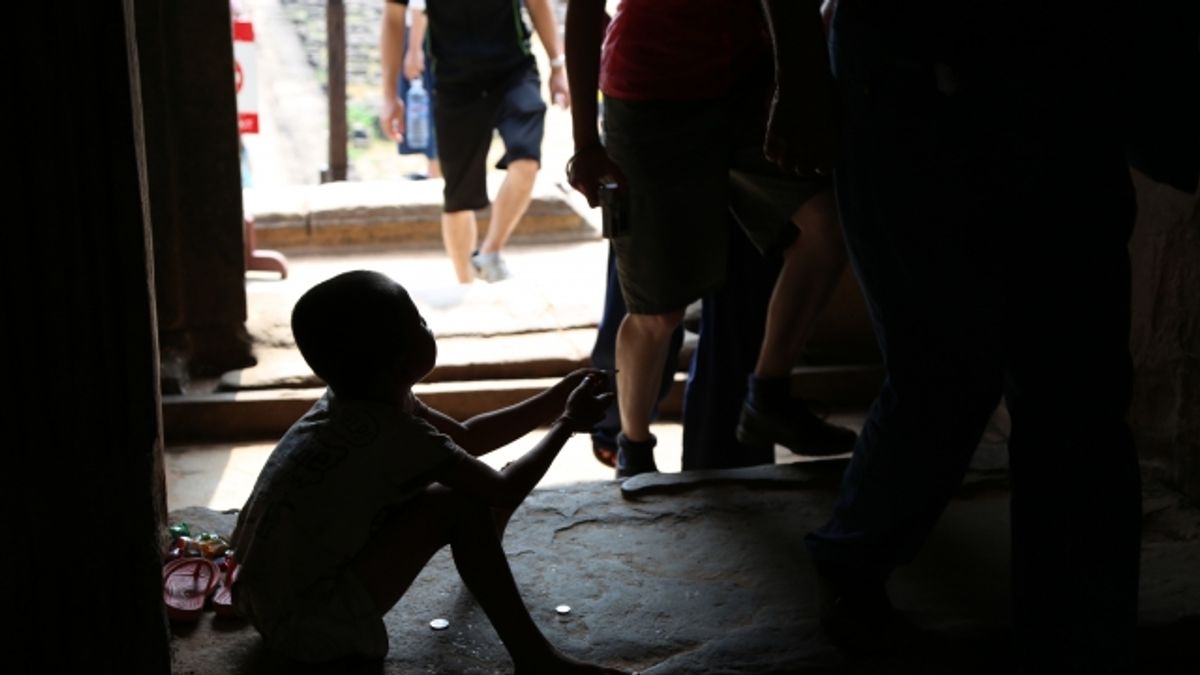 新冠肺炎疫情對經濟與產業的衝擊,讓貧窮問題與資源分配不均的狀況加劇。示意圖。(資料照,photoAC) 新冠肺炎疫情對經濟與產業的衝擊,讓貧窮問題與資源分配不均的狀況加劇。示意圖。(資料照,photoAC)