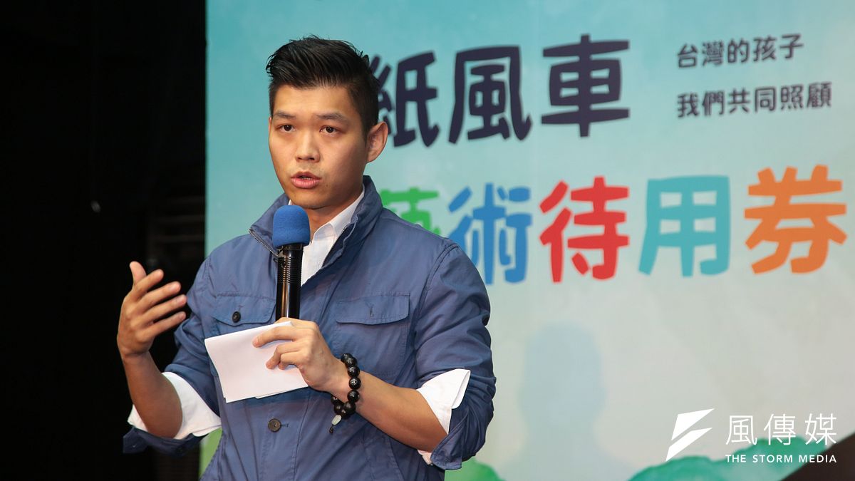 因股務代理統一證券出現疏失(圖為昇恆昌總經理江建廷),昇恆昌意外丟掉一席關貿董事。(顏麟宇攝) 因股務代理統一證券出現疏失(圖為昇恆昌總經理江建廷),昇恆昌意外丟掉一席關貿董事。(顏麟宇攝)