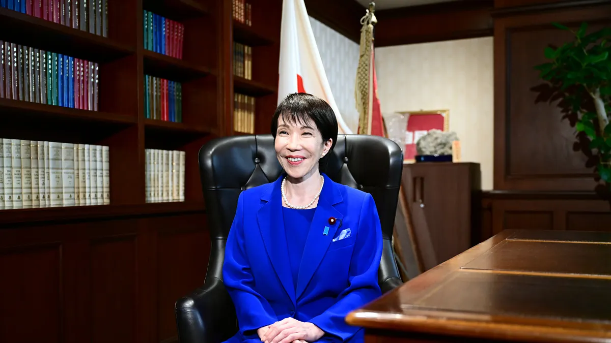 日本自民黨新總裁、也有望成為日本首位女首相的高市早苗。(圖/AP) 日本自民黨新總裁、也有望成為日本首位女首相的高市早苗。(圖/AP)