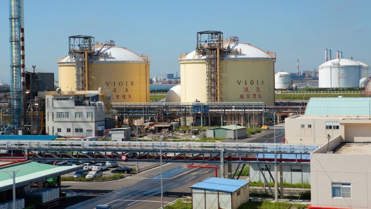 賀陳旦觀點:怎麼拿開政治那雙手?