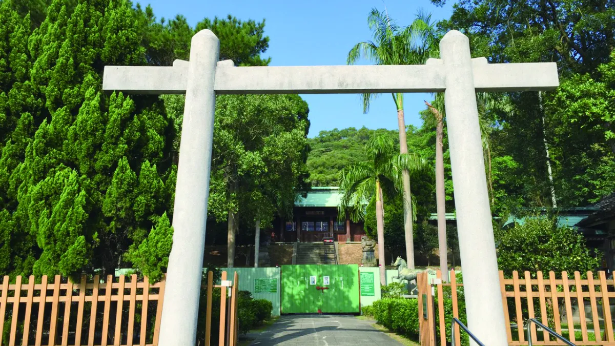 虎頭山上有座桃園神社。(圖/聯合文學提供)