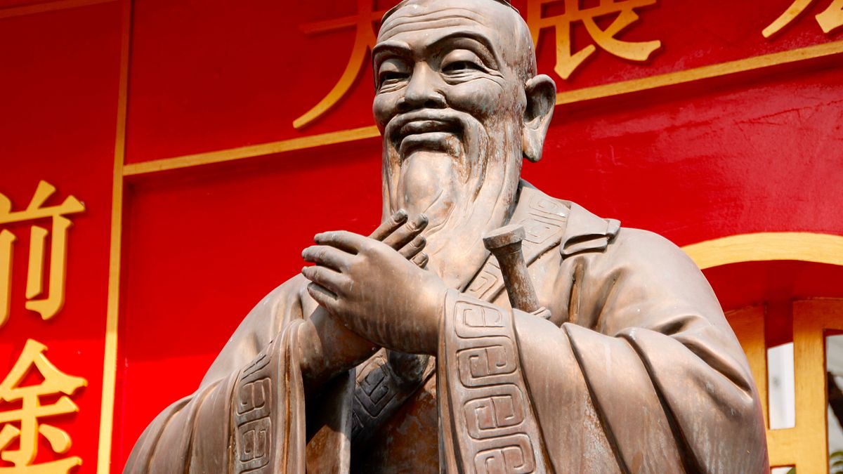 孔子在論語里仁篇說過,「朝聞道,夕死可矣」,但這到底是什麼道?竟然早上聽到,傍晚離開人世都了無所憾。圖為孔子。(pxhere) 孔子在論語里仁篇說過,「朝聞道,夕死可矣」,但這到底是什麼道?竟然早上聽到,傍晚離開人世都了無所憾。圖為孔子。(pxhere)