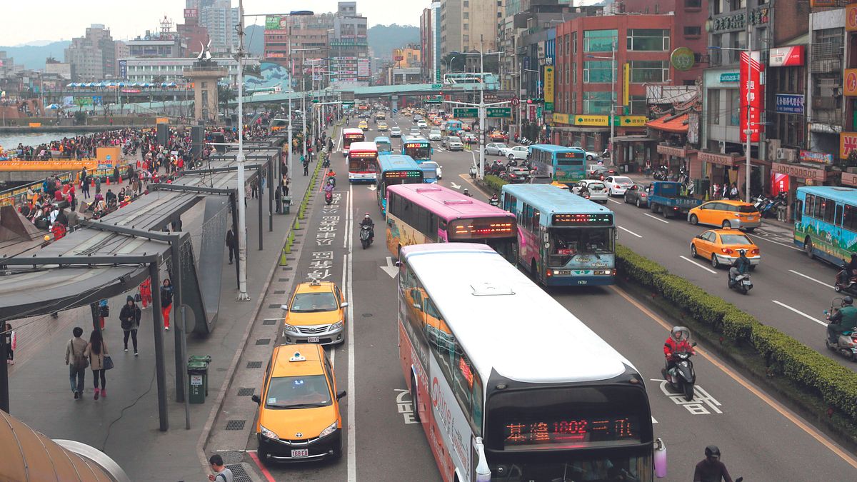 基隆市積極提升市公車服務品質,並推動快捷公車。(柯承惠攝) 基隆市積極提升市公車服務品質,並推動快捷公車。(柯承惠攝)