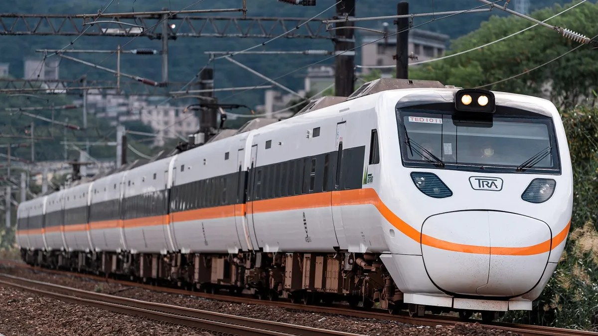 全台「最荒涼車站」排行榜出爐!屏東這站日均僅1人搭乘,慘淪全台最冷清。(圖/翻攝自維基百科)