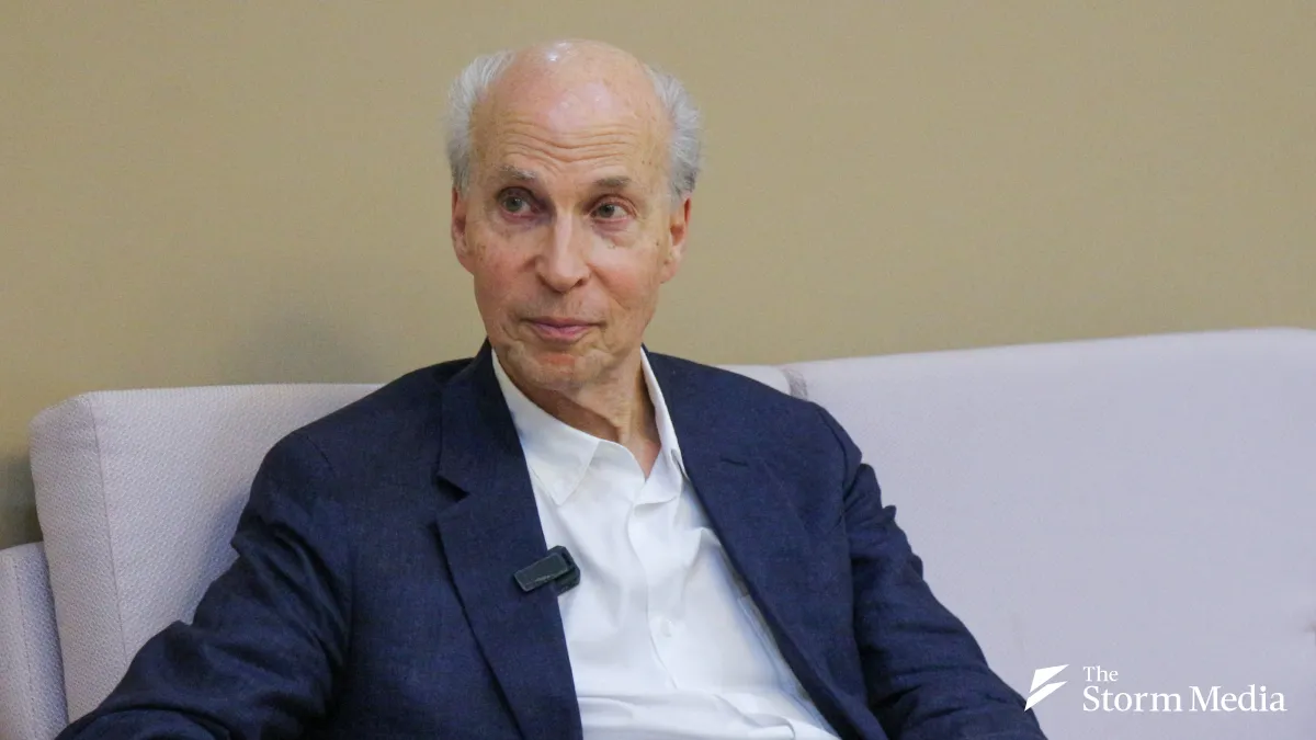 Nobel laureate Roger Kornberg speaks with Storm Media about his 'Fight to End Diseases.' (Photo / Yan Lin-yu)