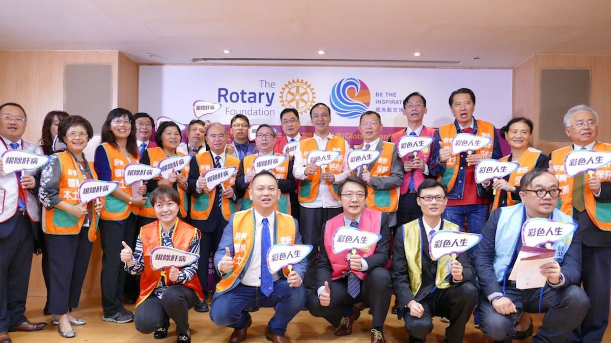 新北市衛生局特與肝病防治學術基金會合作,辦理腹部超音波肝癌篩檢活動,讓市民朋友能有機會清楚瞭解自己的肝臟是否健康,也養成定期檢查的習慣,免做「肝」苦人。(圖/新北市衛生局提供) 新北市衛生局特與肝病防治學術基金會合作,辦理腹部超音波肝癌篩檢活動,讓市民朋友能有機會清楚瞭解自己的肝臟是否健康,也養成定期檢查的習慣,免做「肝」苦人。(圖/新北市衛生局提供)