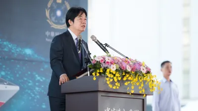 總統賴清德今(4)就職半年,民調滿意度呈現死亡交叉。(取自總統府Flickr)