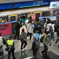 台北捷運大安森林公園站、善導寺站男廁8日遭人縱火,警方隨後逮捕涉案曾姓男子。(資料照,劉偉宏攝) 台北捷運大安森林公園站、善導寺站男廁8日遭人縱火,警方隨後逮捕涉案曾姓男子。(資料照,劉偉宏攝)