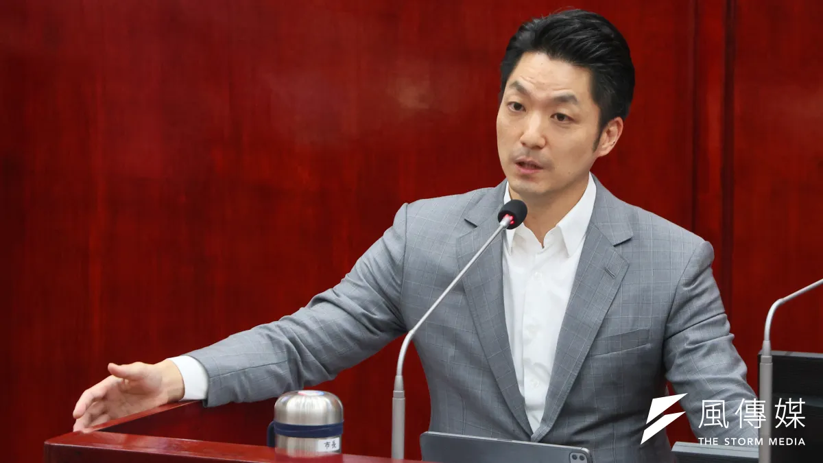 北市發言人殷瑋則回應,颱風停班課相關決策是在基北北桃共同決策平台上,依照晚間7時氣象署提供的颱風情資判斷,原則上晚間8時宣布隔天停班課狀況,這是行之有年的慣例。(顏麟宇攝)