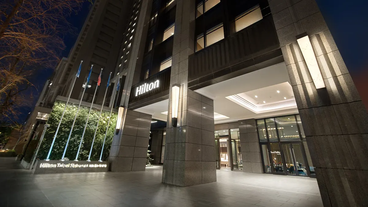 台北新板希爾頓酒店是知名5星級飯店。(圖/翻攝自FB/Hilton Taipei Sinban) 台北新板希爾頓酒店是知名5星級飯店。(圖/翻攝自FB/Hilton Taipei Sinban)