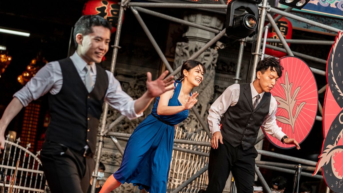 府中揪藝起-表演團隊「踢踏電台」。(圖/新北市府提供) 府中揪藝起-表演團隊「踢踏電台」。(圖/新北市府提供)