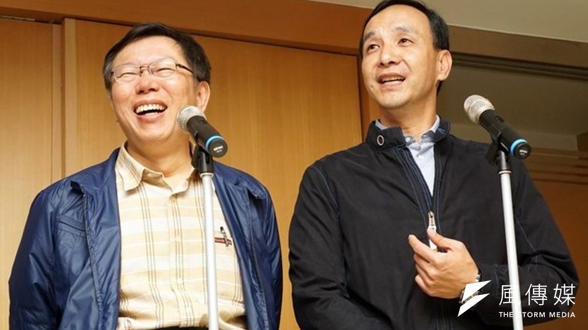 剛當選的台北市長柯文哲3日拜訪新北市長朱立倫。(蘇仲泓攝) 剛當選的台北市長柯文哲3日拜訪新北市長朱立倫。(蘇仲泓攝)