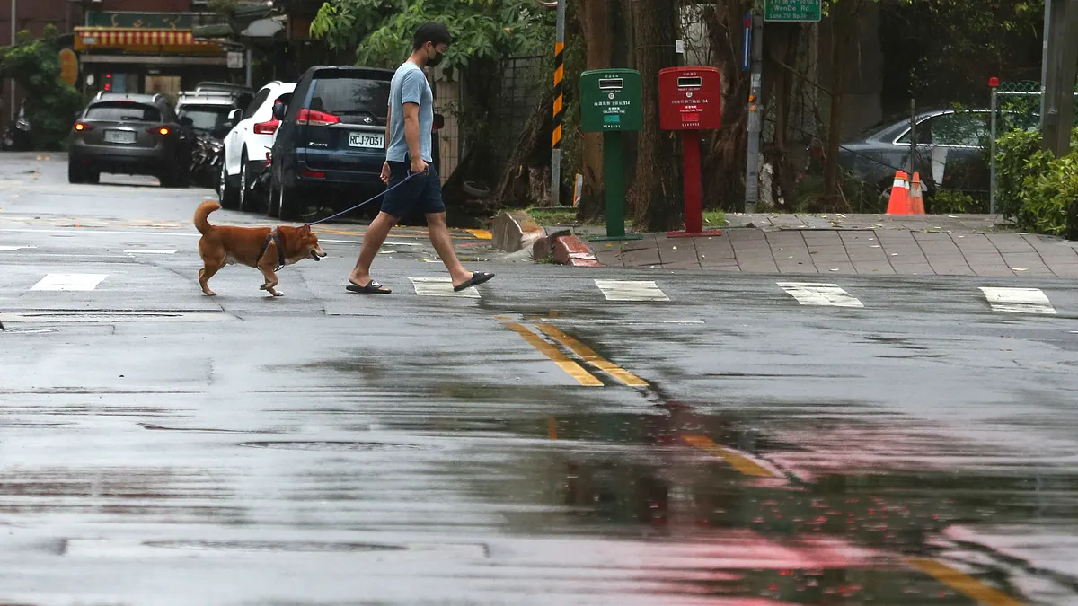 2021年5月,台灣新冠肺炎疫情,「準封城」狀態(AP)