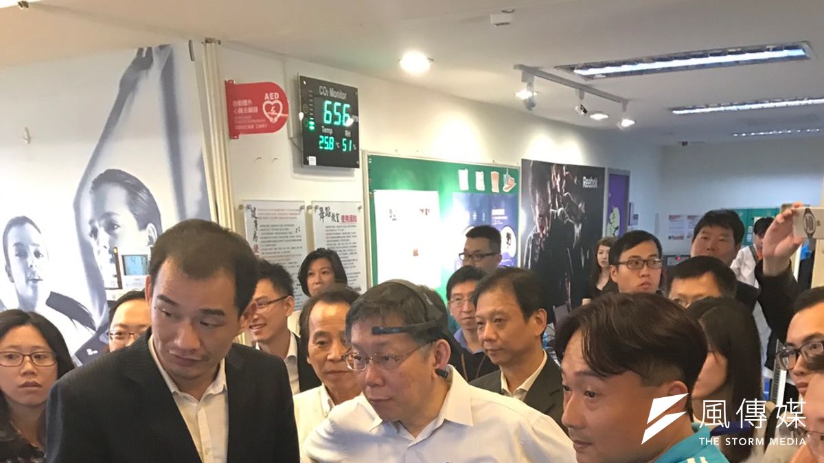 柯文哲表示,感謝所有公司的合作,並感慨的說,台灣在IT產業的發展非常好,但在城市的運用上必須進步,要把不怕失敗的文化帶進公務體系。(杜承翰攝) 柯文哲表示,感謝所有公司的合作,並感慨的說,台灣在IT產業的發展非常好,但在城市的運用上必須進步,要把不怕失敗的文化帶進公務體系。(杜承翰攝)