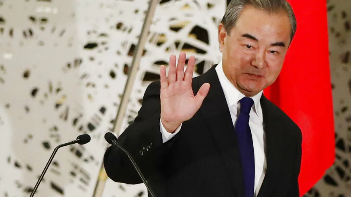 日前,大陸外長王毅在「2020年國際形勢與中國外交研討會」上強調,中共已對一百五十多國提供防疫物資和資金,而疫苗將成為現階段的外交重點。(美聯社)