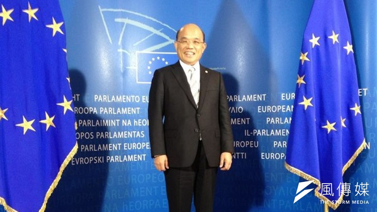 民進黨主席蘇貞昌訪歐,在布魯塞爾歐盟議會內留影。(民進黨中央黨部提供) 民進黨主席蘇貞昌訪歐,在布魯塞爾歐盟議會內留影。(民進黨中央黨部提供)