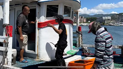 前鎮漁港整建預算由3000萬暴漲270倍至81億元,引發外界質疑,高雄市長陳其邁反嗆:「我們高雄的討海人不值、不重重嗎?」示意圖。(資料照,美聯社)