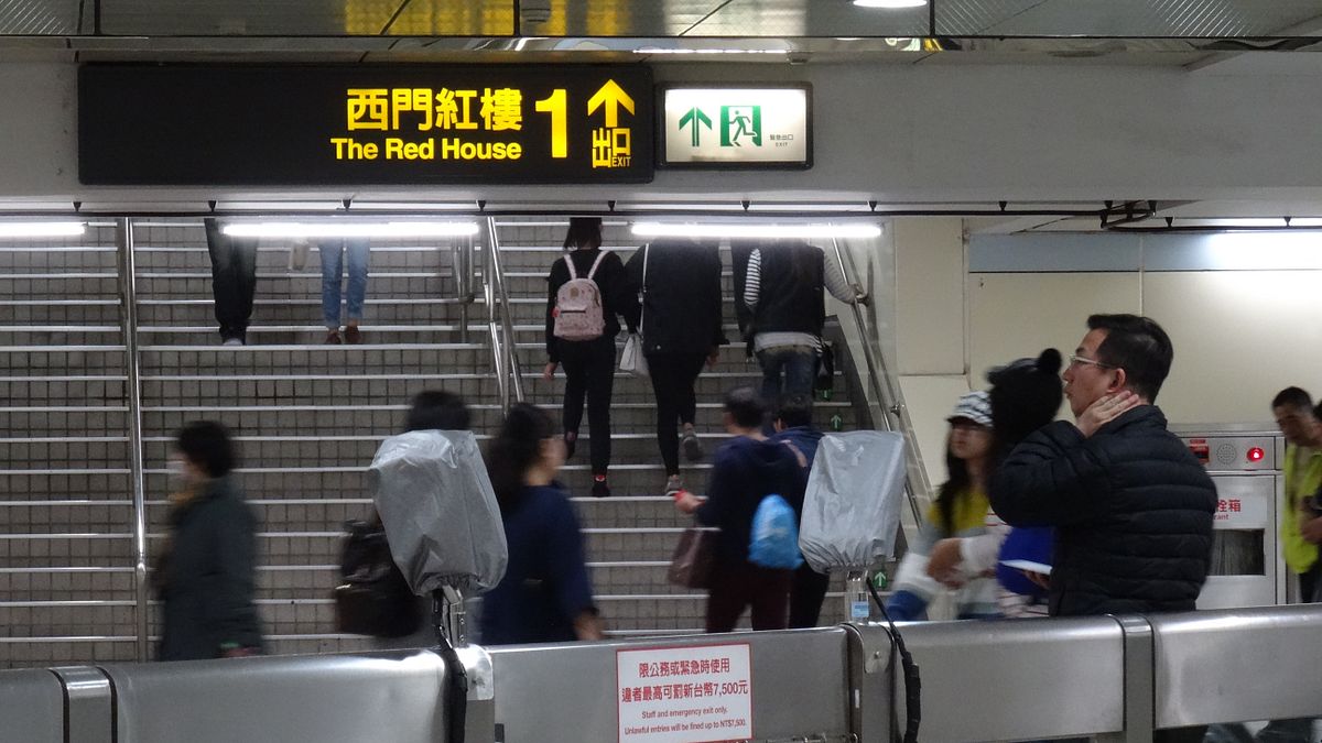 不想去西門町人擠人 貓纜、兒童新樂園提優惠吸人潮 不想去西門町人擠人 貓纜、兒童新樂園提優惠吸人潮