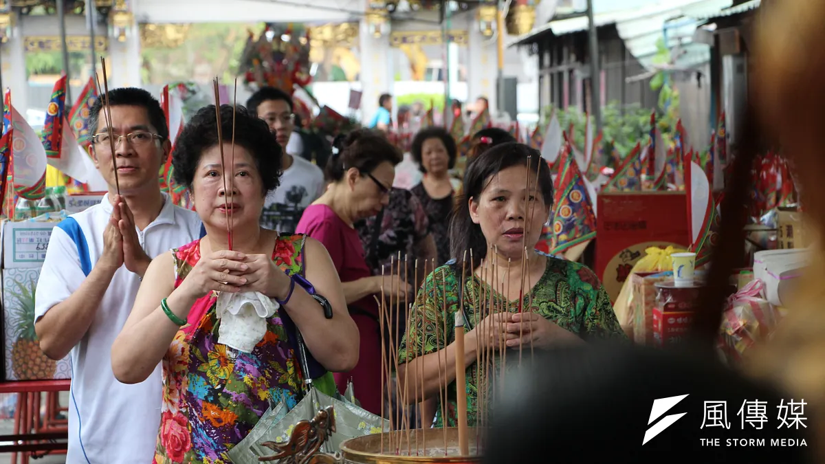 農曆7月中元普渡(葉信菉攝) 農曆7月中元普渡(葉信菉攝)