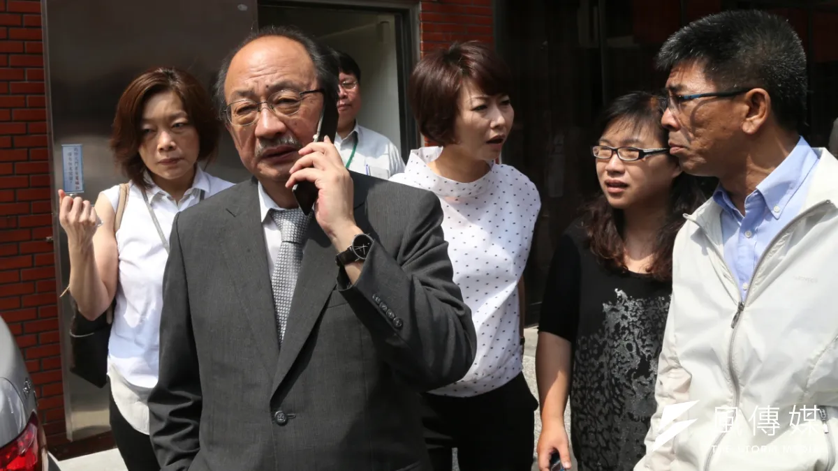 民進黨團總召柯建銘出席朝野協商,討論是否召開臨時會。(吳逸驊攝)
