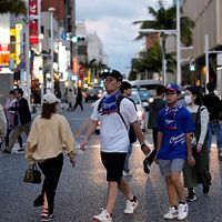 プロ野球のキャンプが沖縄の観光客を引き寄せ、国内外の多くのファンが消費に訪れている。(AP通信) プロ野球のキャンプが沖縄の観光客を引き寄せ、国内外の多くのファンが消費に訪れている。(AP通信)