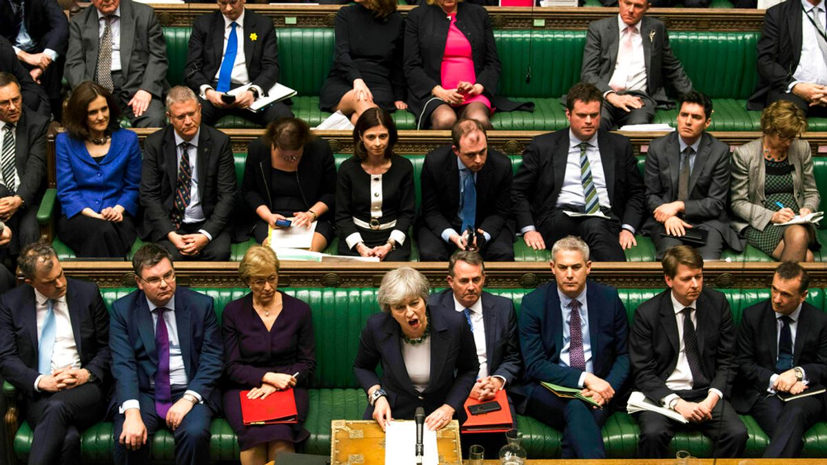 英國首相梅伊連續第三天面對表決硬仗。(美聯社) 英國首相梅伊連續第三天面對表決硬仗。(美聯社)