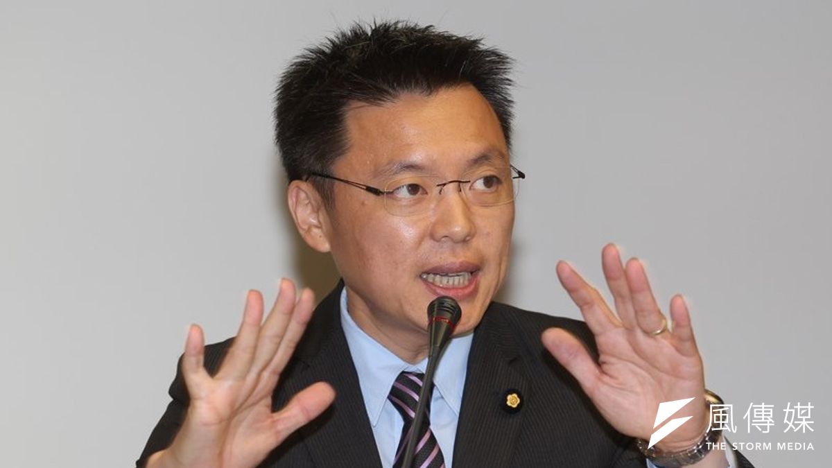 即將上任的民進黨黨主席蔡英文,任用對兩岸政策持開放態度的謝系趙天麟,出任中國事務部主任,民進黨兩岸政策未來走向值得關注。(資料照片,余志偉攝) 即將上任的民進黨黨主席蔡英文,任用對兩岸政策持開放態度的謝系趙天麟,出任中國事務部主任,民進黨兩岸政策未來走向值得關注。(資料照片,余志偉攝)