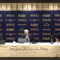 FCCJ討論会における専門家らは、足元の円安を海外投資の拡大や金利差に起因する構造的な現象と分析する一方、東京株式市場については若手経営層への交代と積極的な資本投資が今後の成長と株価上昇を牽引するとの見解を示した。(写真/FCCJ提供) FCCJ討論会における専門家らは、足元の円安を海外投資の拡大や金利差に起因する構造的な現象と分析する一方、東京株式市場については若手経営層への交代と積極的な資本投資が今後の成長と株価上昇を牽引するとの見解を示した。(写真/FCCJ提供)