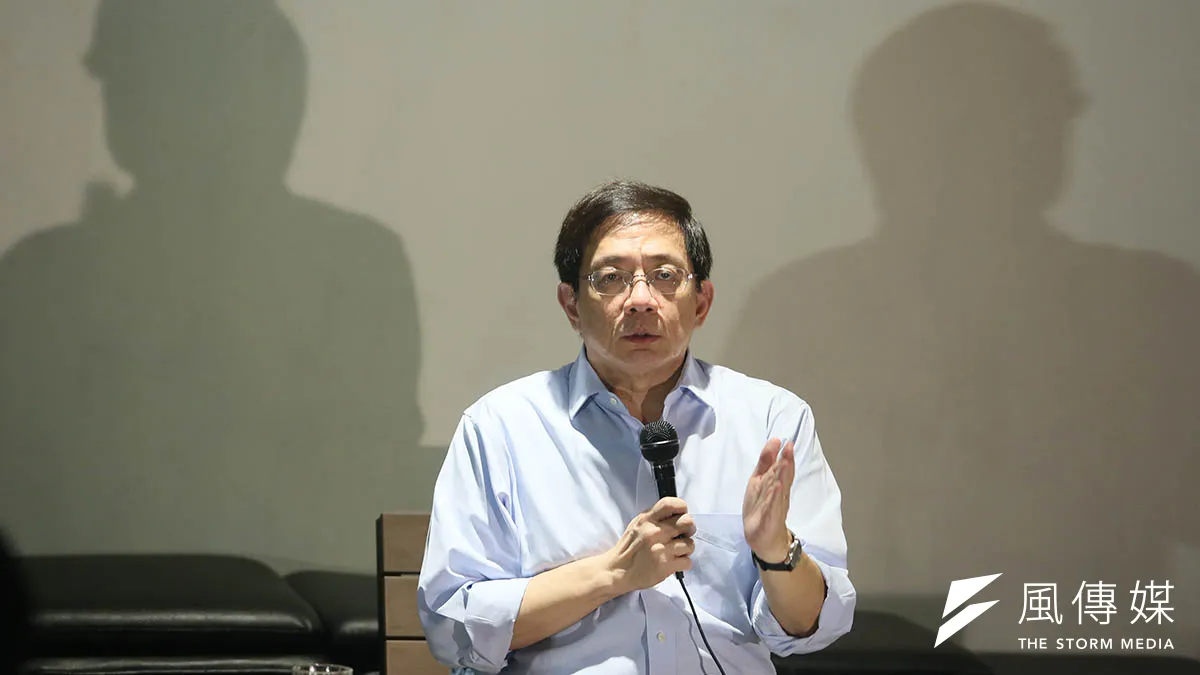 將接任台大校長一職的管中閔風波不斷,立委針對相關訴願,1月22日才會做出結果,質疑教育部為何要這麼急讓管就任。(柯承惠攝)