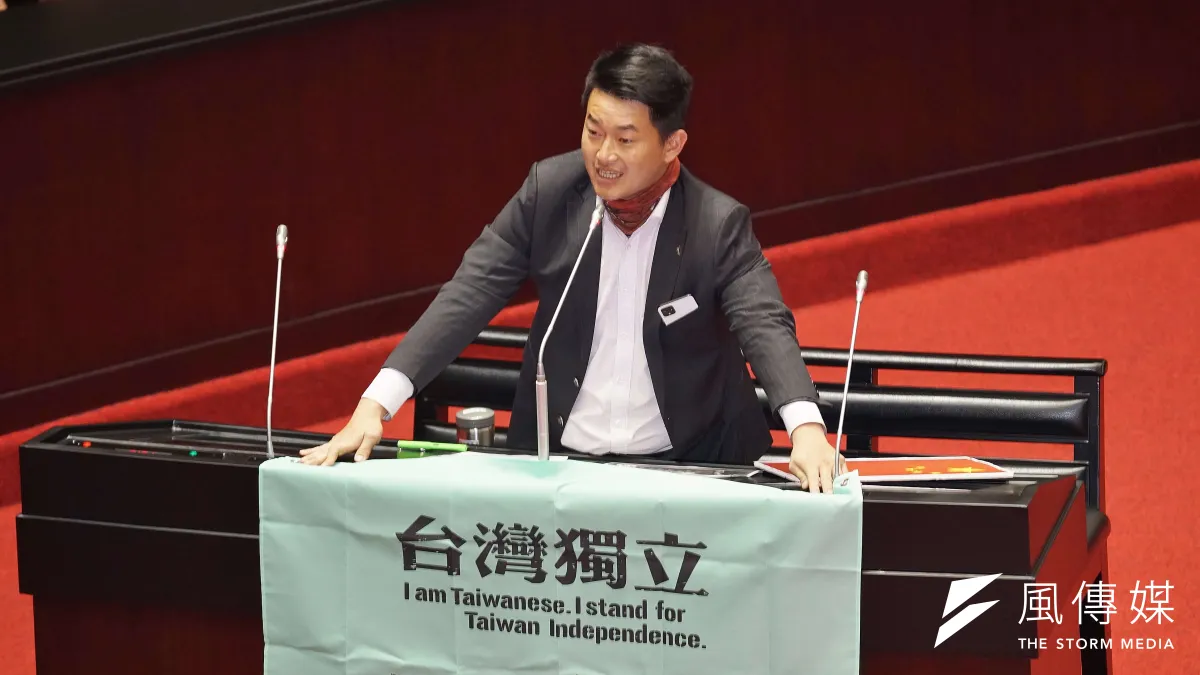 基進黨立委陳柏惟(見圖)在愚人節臉書發文內容引發爭議,全國公務人員協會榮譽理事長李來希批評陳柏惟「低級」。(資料照,盧逸峰攝)