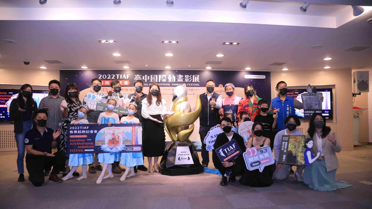 「2022台中國際動畫影展」預售票7日中午12點正式開賣,今年邀請曾為動畫配過音的藝人黃小柔擔任年度代言人。(圖/台中市政府提供)
