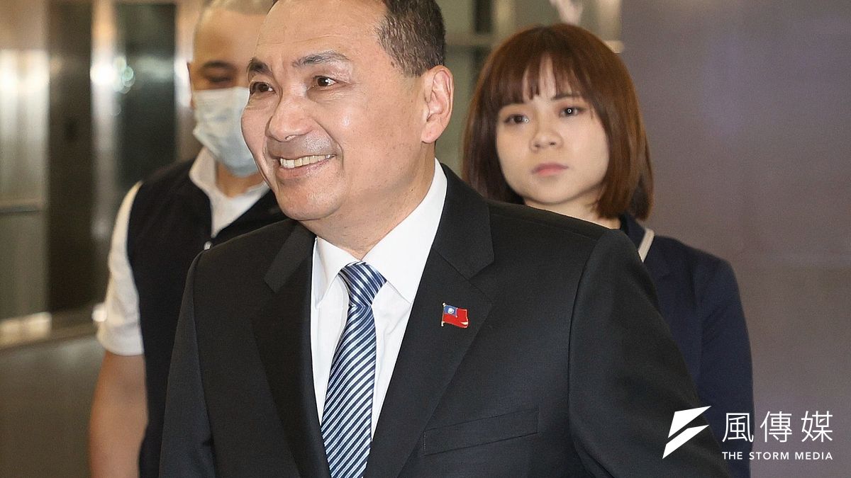 國民黨公職太早、太快拋棄參選人侯友宜(見圖)的言行,對國民黨整體形象,對侯友宜個人選情,對國民黨部份立委參選人自己的選舉和社會形象都不是好事。(資料照,柯承惠攝) 國民黨公職太早、太快拋棄參選人侯友宜(見圖)的言行,對國民黨整體形象,對侯友宜個人選情,對國民黨部份立委參選人自己的選舉和社會形象都不是好事。(資料照,柯承惠攝)