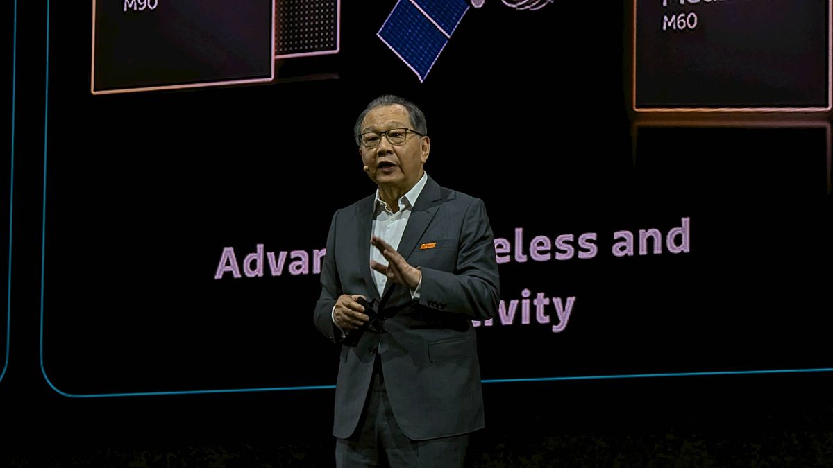 聯發科技董事長暨執行長蔡力行宣布聯發科將於今年9月推出首款2奈米製程晶片。(電腦公會提供) 聯發科技董事長暨執行長蔡力行宣布聯發科將於今年9月推出首款2奈米製程晶片。(電腦公會提供)