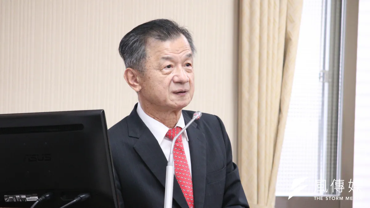 陸委會主委邱太三13日赴立法院內政委員會備詢並報告,他表示陸籍人士取得中華民國的國籍後,若要成為參選人是由中選會決定,要擔任公職則是由任職單位決定,並非陸委會管理。(鍾秉哲攝)