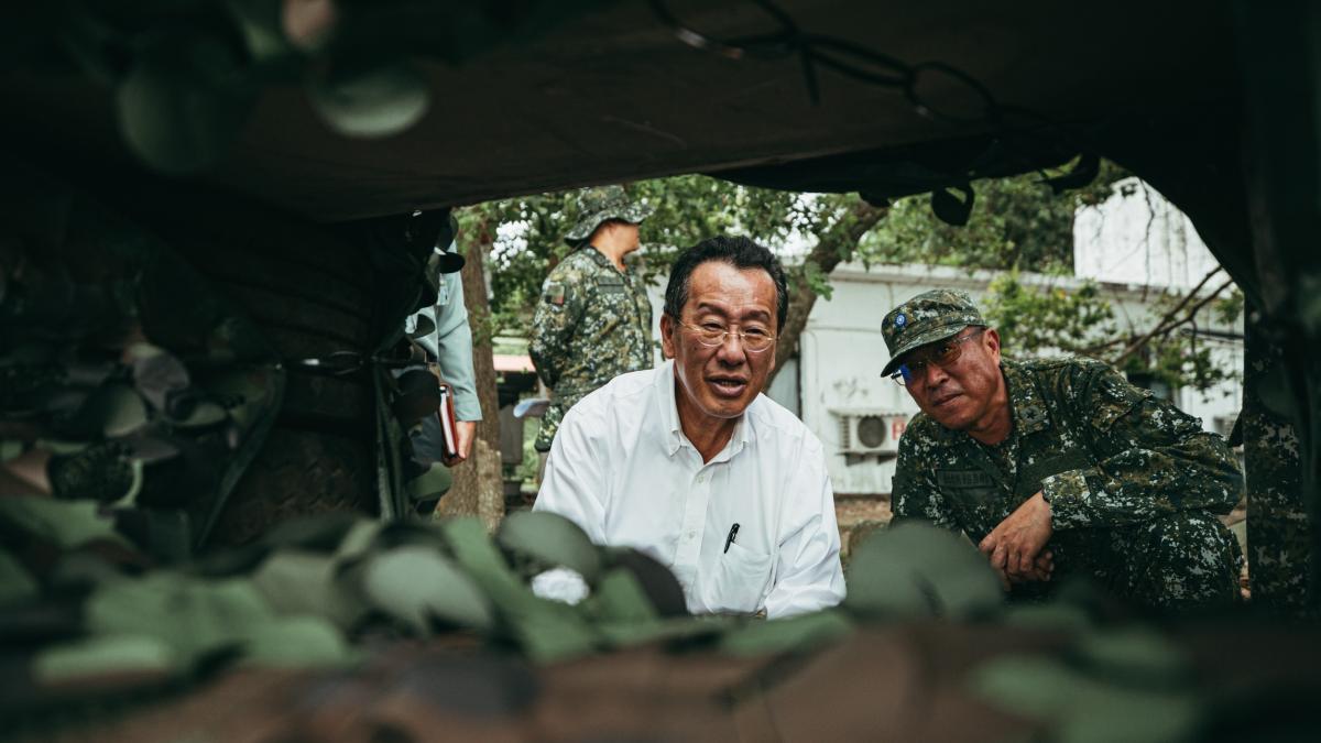 吳斯懷觀點:志願役賠錢也要走,為何年輕軍人留不住?
